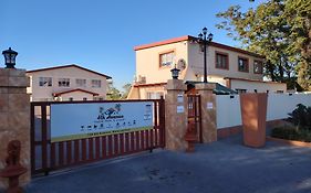 4Th Avenue Themepark & Lodge